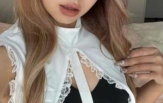 微密圈 - 黑饱宝的紫色探险，美图看得我眼花撩乱，套图里全是你想不到的色调碰撞。